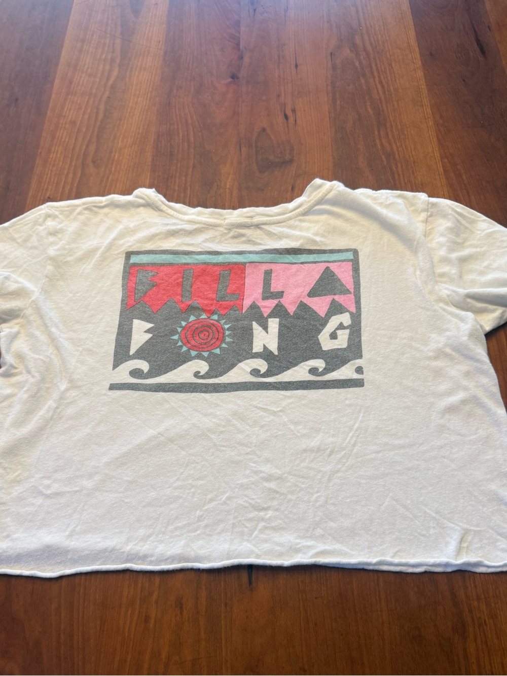 Billabong  women’s crop White Tee with Pink, Red & Teal Graphic size Medium GUC